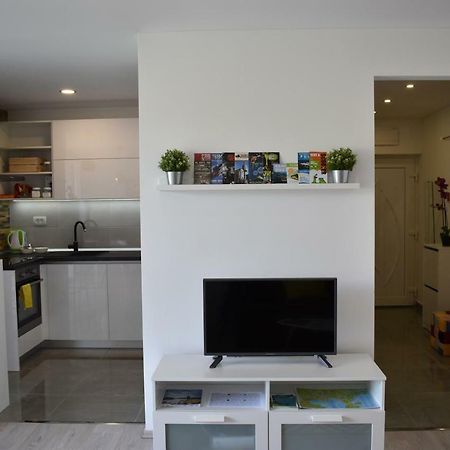 Valkane Apartment Pula Bagian luar foto