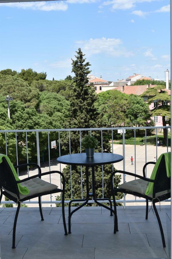 Valkane Apartment Pula Bagian luar foto
